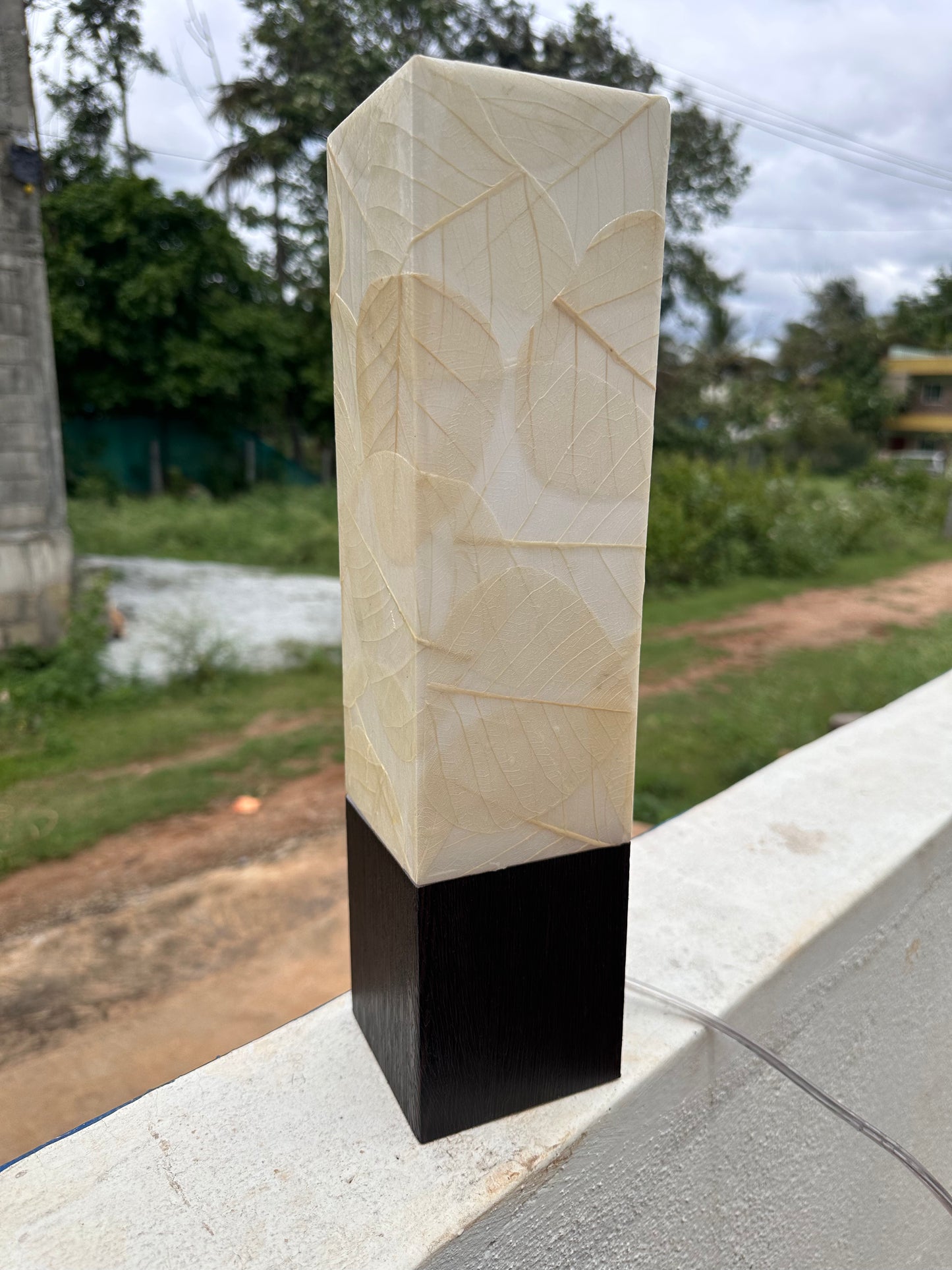 Peepal Leaf Tower Lamp